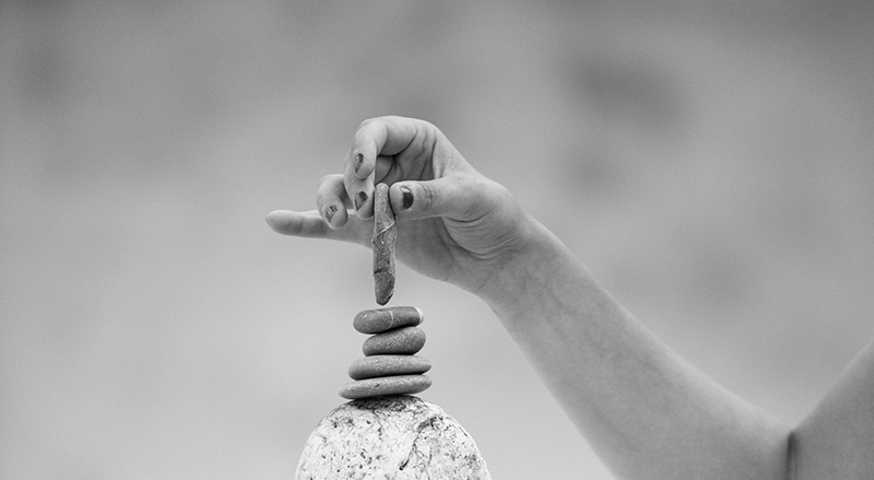 stone-balancing-pietre