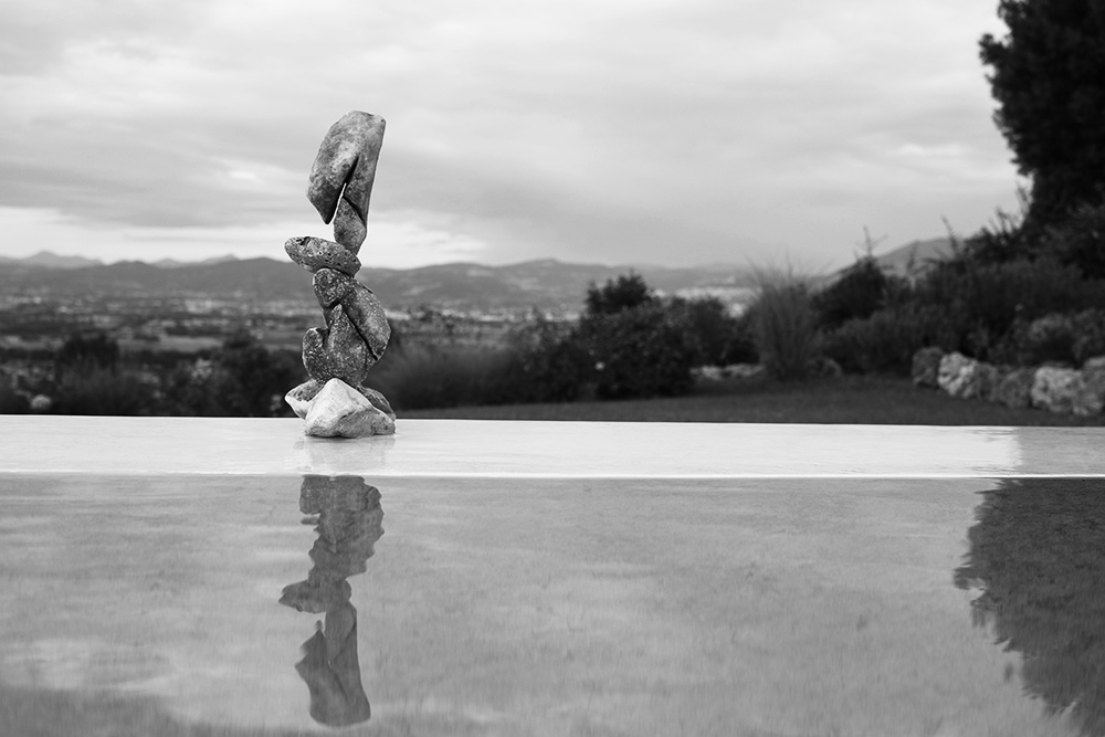 TRA PIETRE E ORIZZONTI: un equilibrio al Poggio degli Olivi